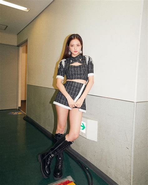 15 Times BLACKPINK’s Jisoo Showed Off Her Model Body。